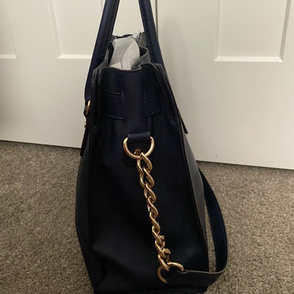 ❗️SOLD❗️Michael Kors Hamilton Large Tote, Navy - Picture 8 of 15